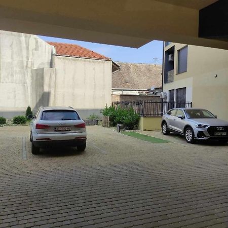 Apartman Waldy Osijek Bagian luar foto