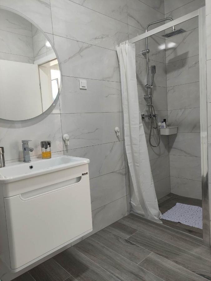 Apartman Waldy Osijek Bagian luar foto