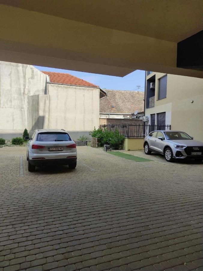 Apartman Waldy Osijek Bagian luar foto